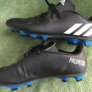 Adidas Boys Soccer Cleats Predator